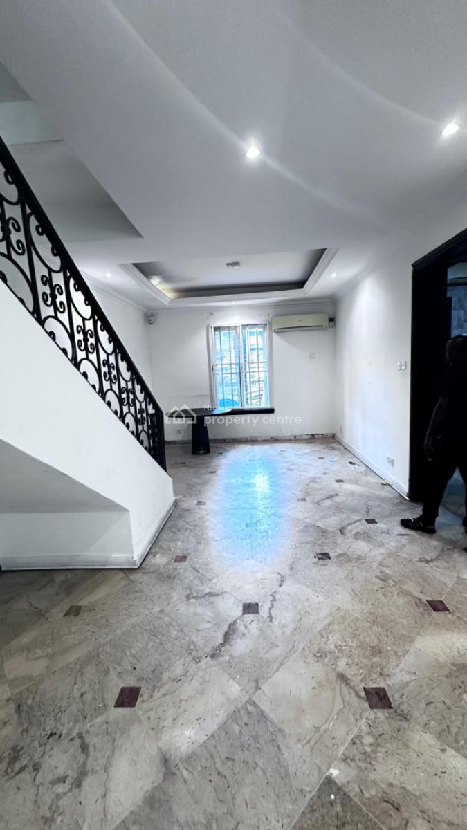 3 Bedroom Townhouse with 2rooms Bq, Old Ikoyi, Ikoyi, Lagos, House for Rent