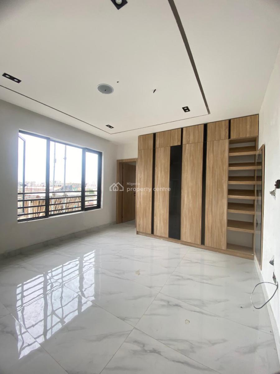 Fully Serviced Spacious 2 Bedroom Apartment with Bq, Off Freedom Way, Lekki Phase 1, Lekki, Lagos, Flat / Apartment for Sale