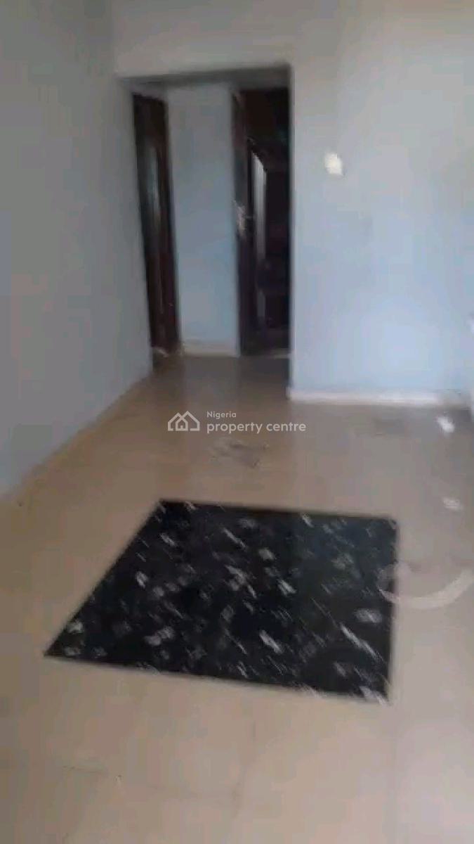Decent Pay & Pack in Miniflat Upstairs with Running Water, Off Lawanson Road Via Oseni Street, Surulere, Lagos, Mini Flat (room and Parlour) for Rent