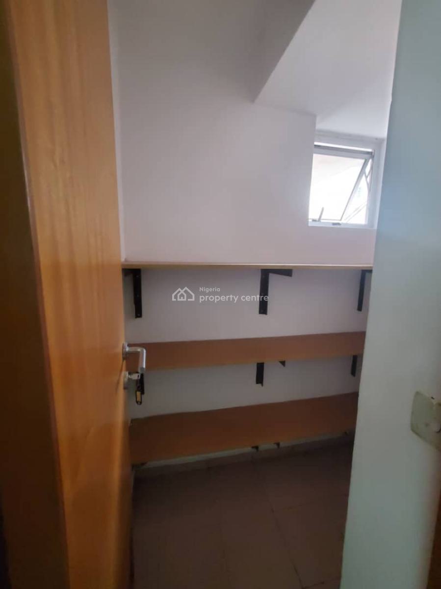 3 Bedroom Maisonette with a Room Bq, Off Adeola Odeku, Victoria Island (vi), Lagos, Flat / Apartment for Rent