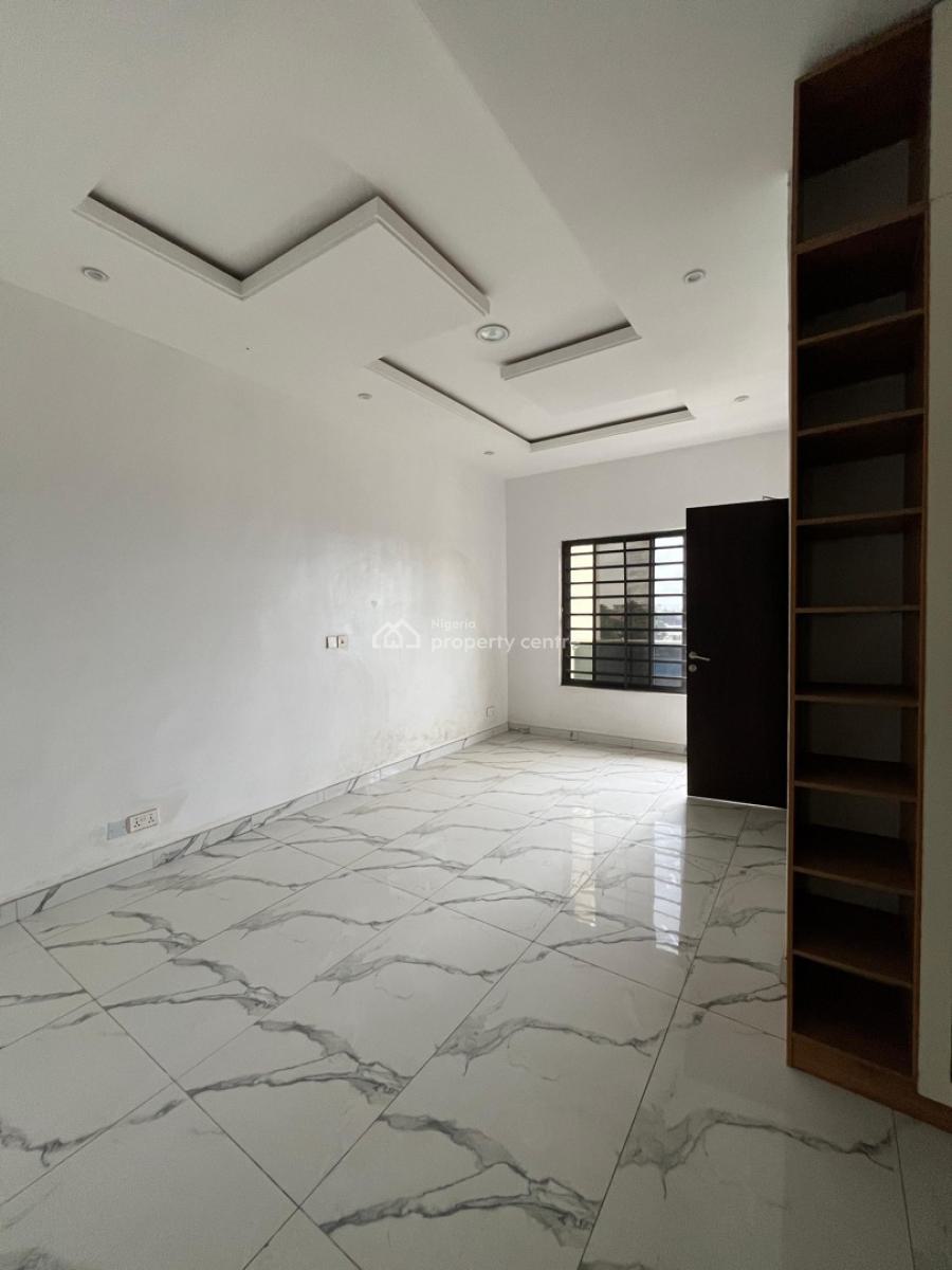 Spaciously Built 4 Bedroom Penthouse with Elevator and a Communal Pool, Ikeja Gra, Ikeja, Lagos, House for Sale