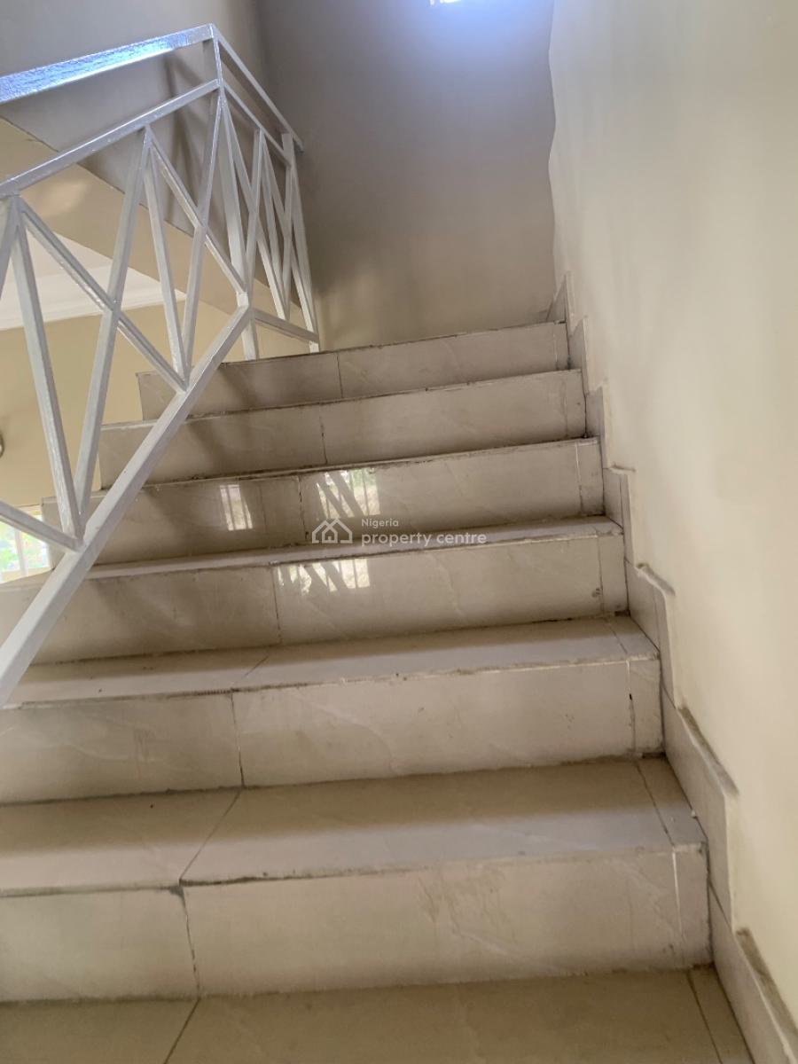 Well Renovated 4 Bedroom Full Duplex in a Serene and Secured Estate, Crown Estate, Sangotedo, Ajah, Lagos, Detached Duplex for Rent
