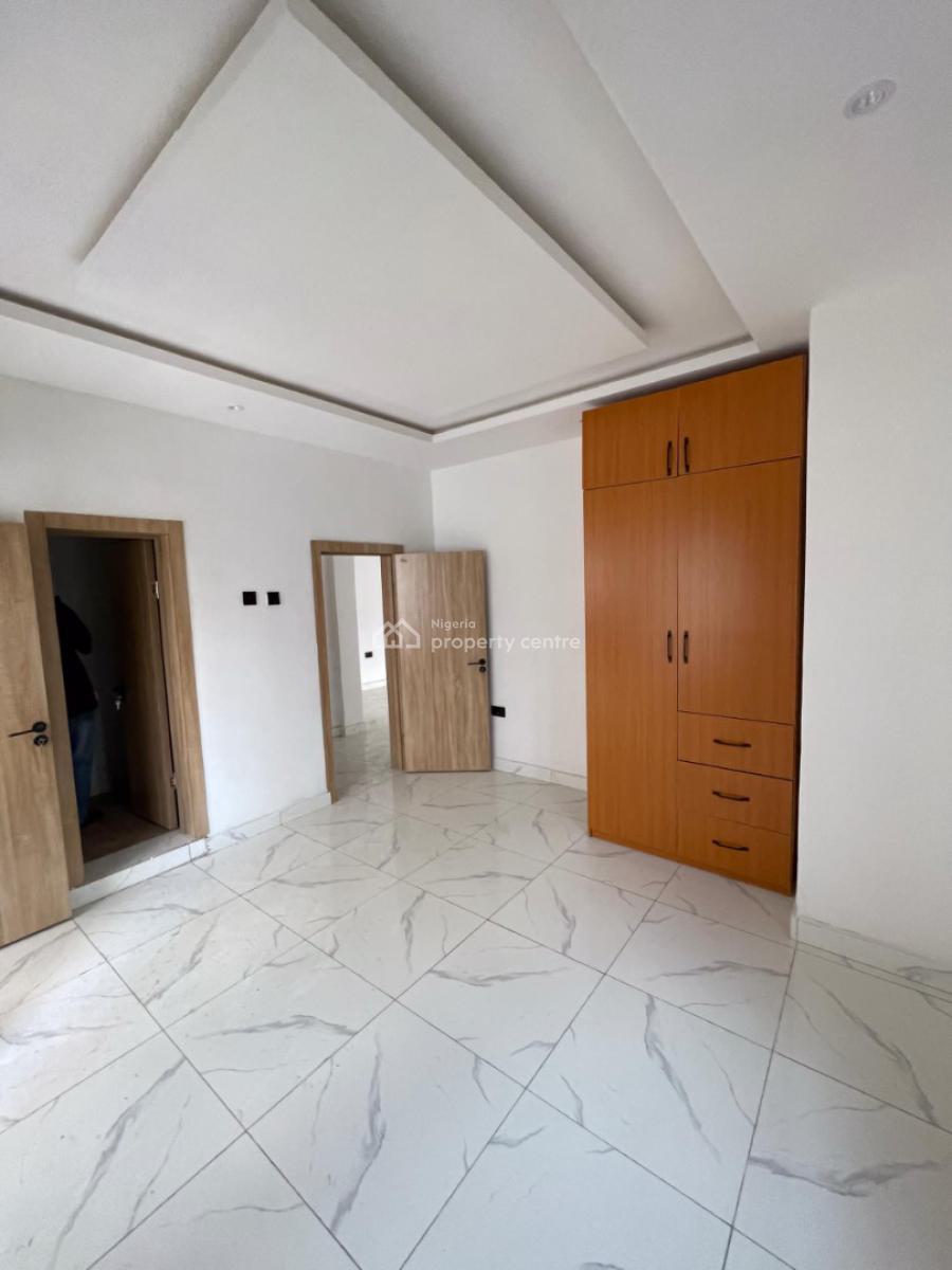 Own This Luxurious 3-bedroom Apartment, Surulere, Lagos, Flat / Apartment for Sale