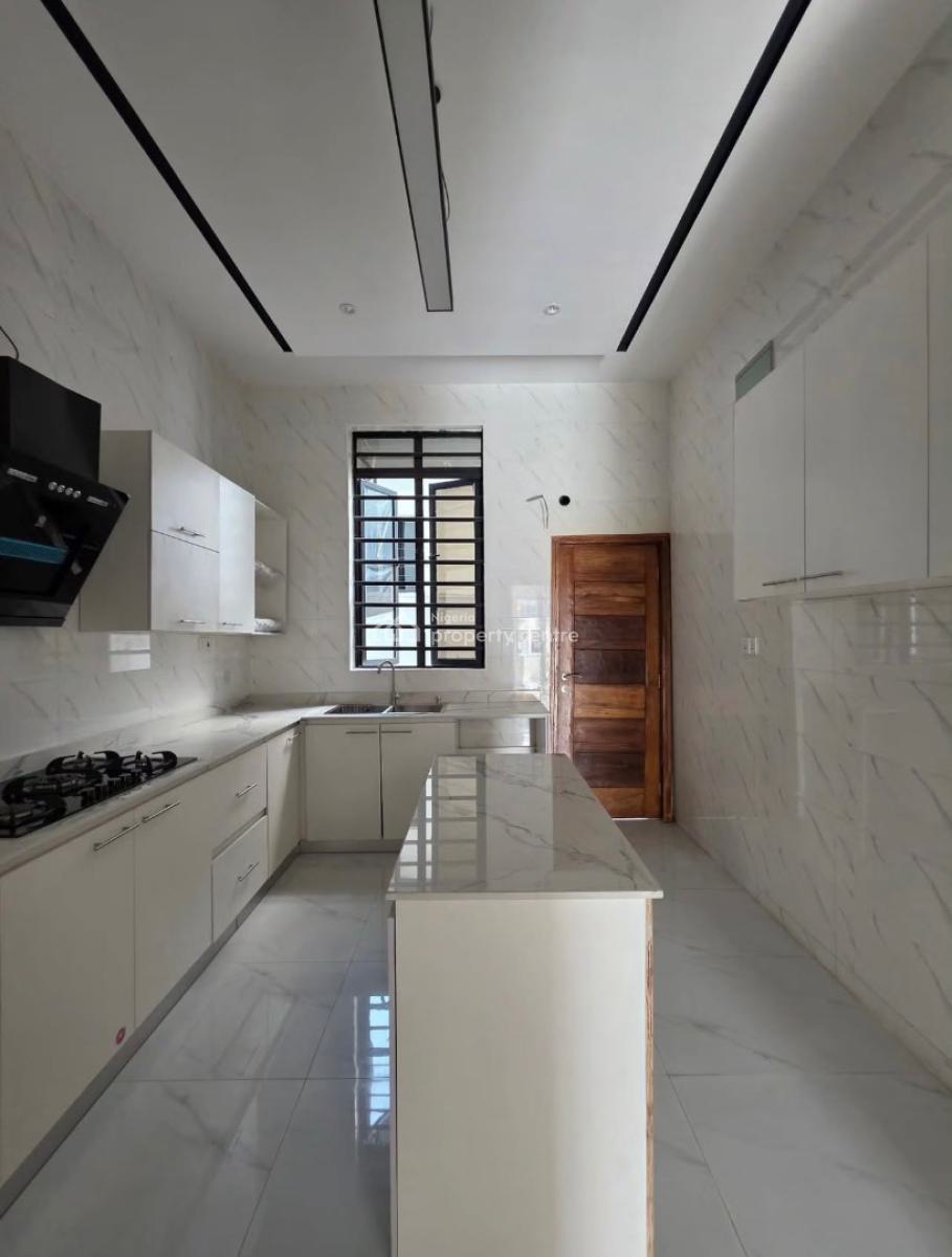Amazing 4 Bedroom Duplex with Bq, Chevron, Lekki Phase 2, Lekki, Lagos, Semi-detached Duplex for Sale