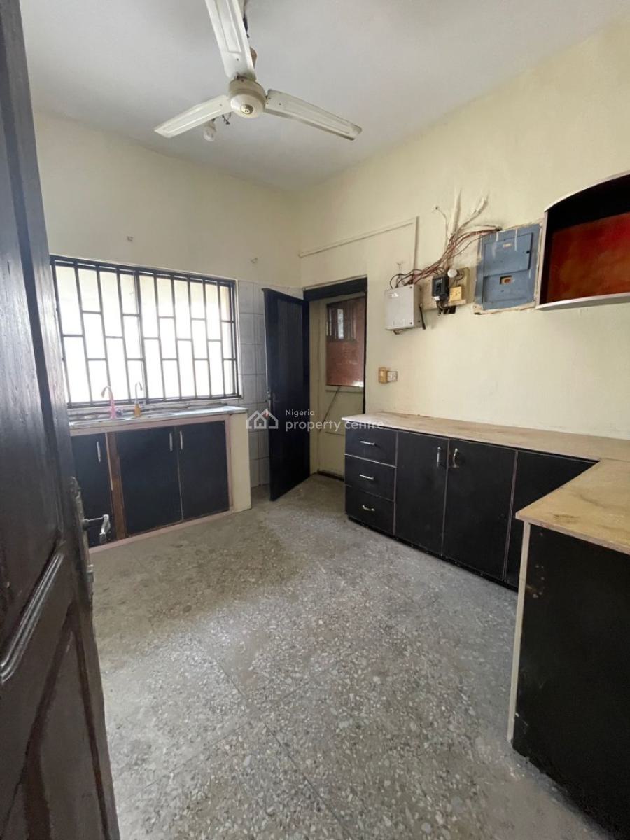 Luxury 3 Bedrooms Flat in a Serene Environment, Utako, Abuja, Flat / Apartment for Rent
