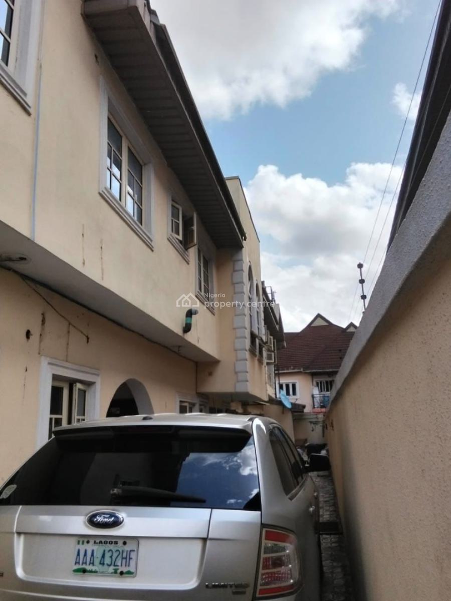 Neatly Used 3 Bedroom Duplex in a Good Area, Oshodi, Lagos, Terraced Duplex for Sale
