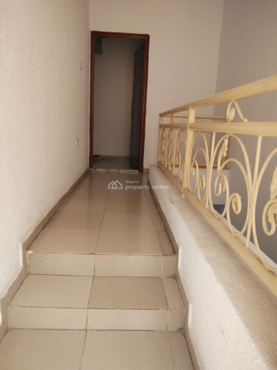 Neatly Used 3 Bedroom Duplex in a Good Area, Oshodi, Lagos, Terraced Duplex for Sale