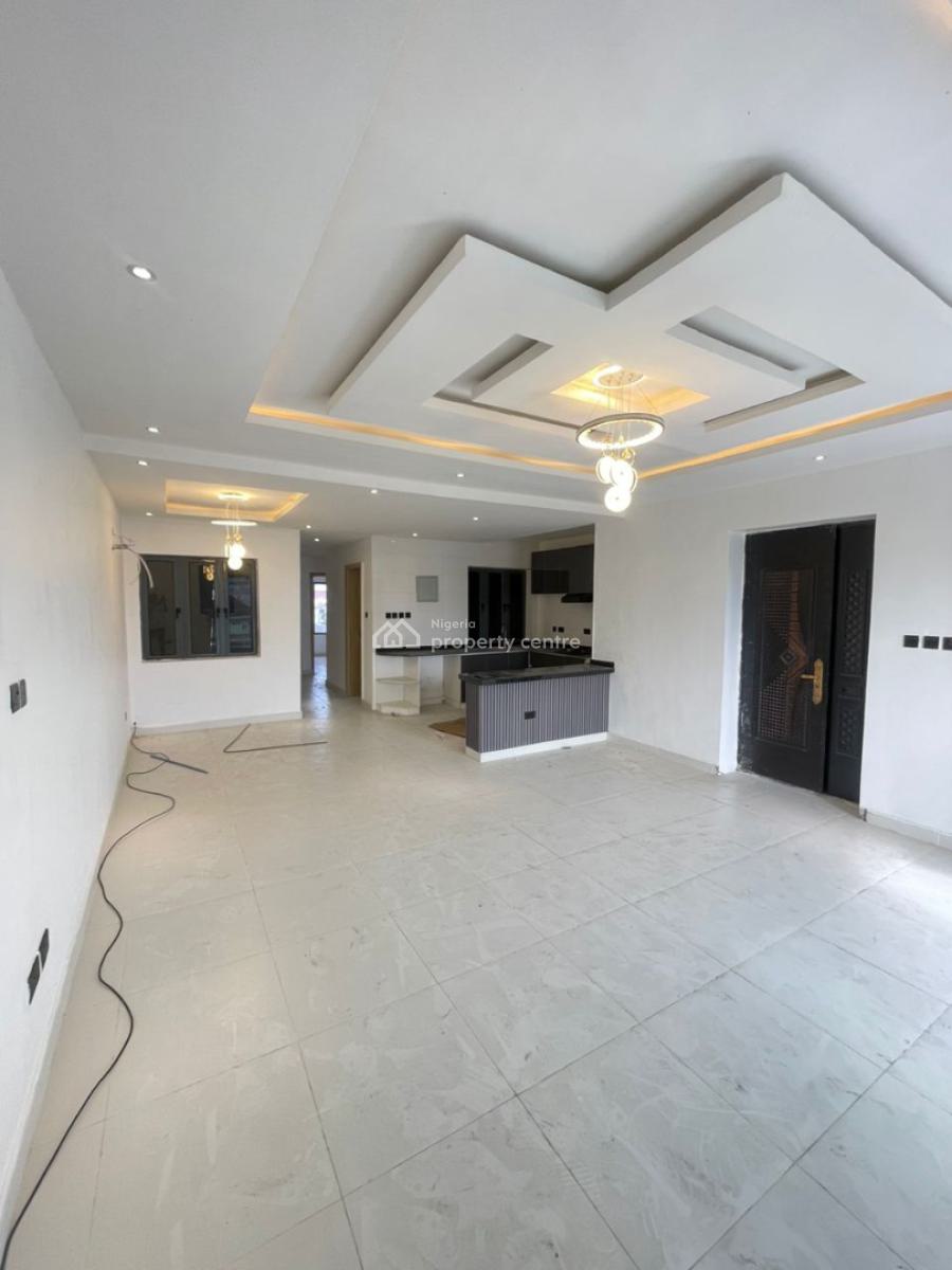 Massive 2 Bedroom Apartment, Lekki Phase 1, Lekki, Lagos, Flat / Apartment for Rent
