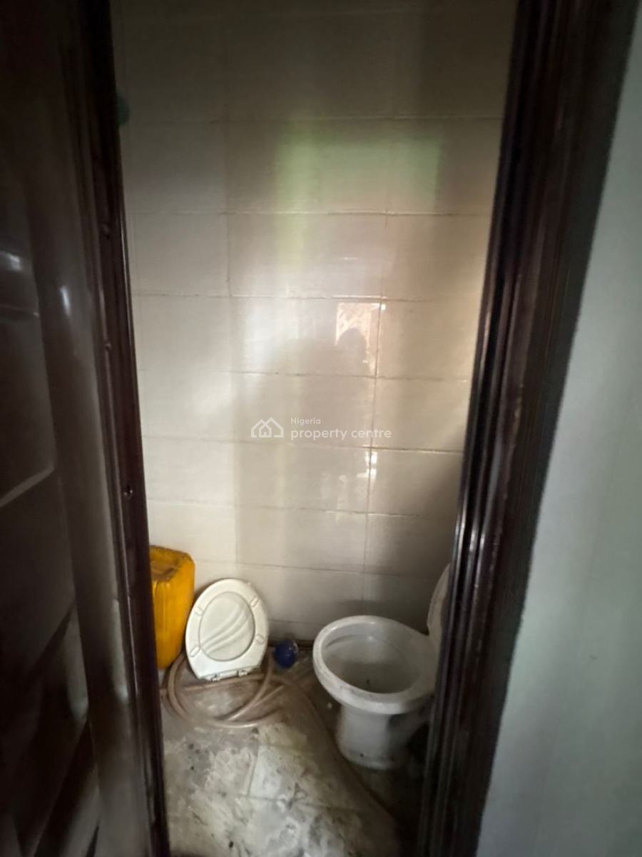 Spacious Boys Quarter Serviced Apartment, Bera Estate Chevron, Lekki, Lagos, Flat / Apartment for Rent