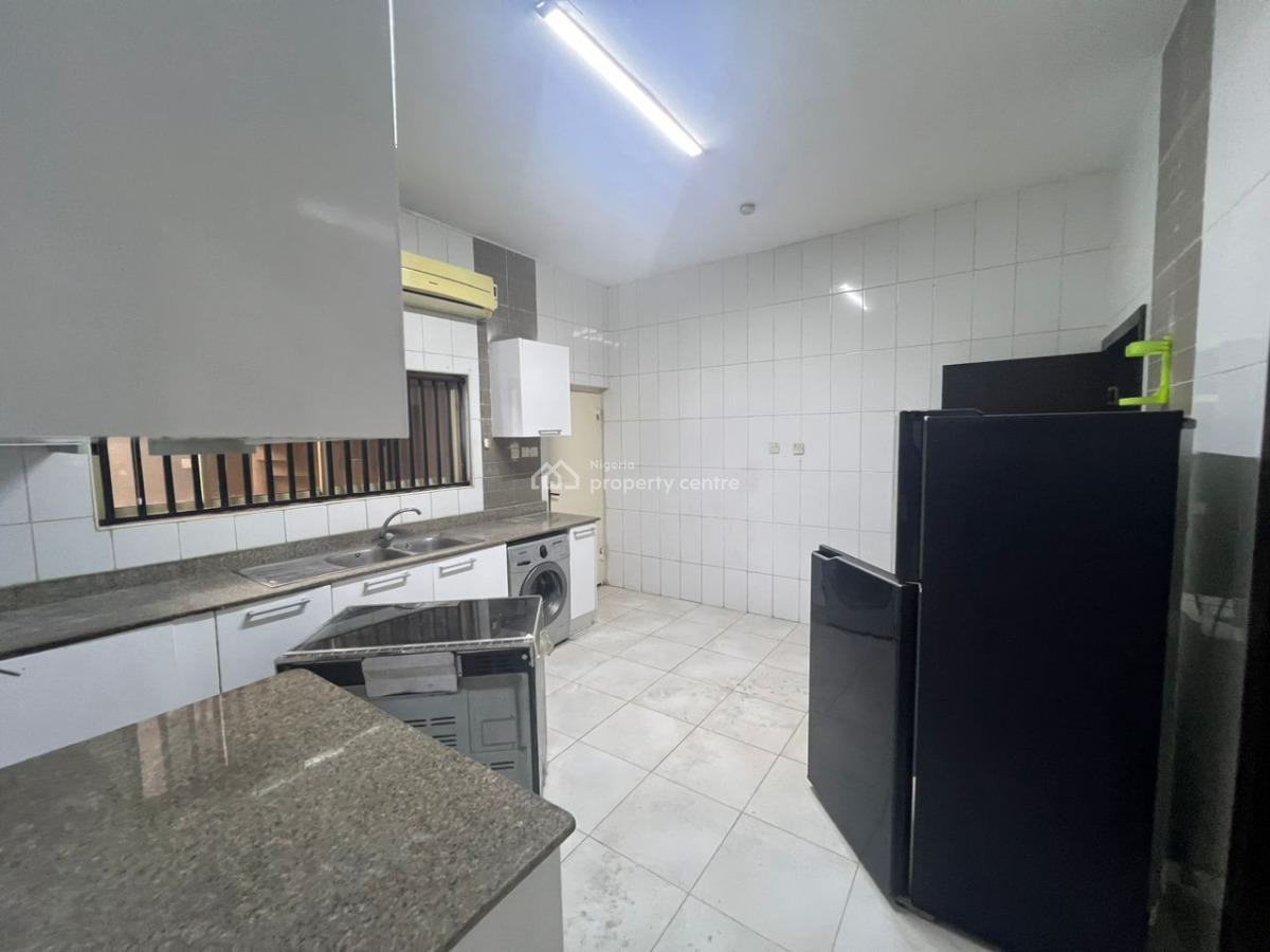3 Bedroom Apartment, Lekki Phase 1, Lekki, Lagos, Flat / Apartment for Rent