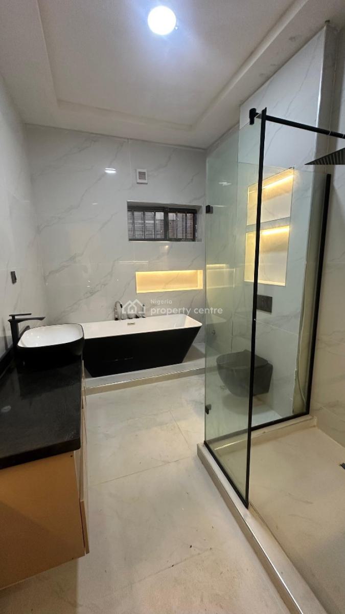 Spacious 5 Bedroom Fully Detached with Bq, Chevron, Lekki, Lagos, Detached Duplex for Sale