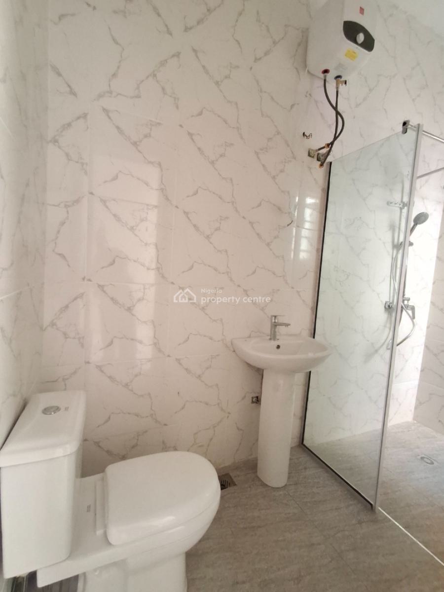 3 Bedrooms Apartment in a Well Secured Estate, Chevron Toll Gate, Lekki Phase 2, Lekki, Lagos, House for Sale