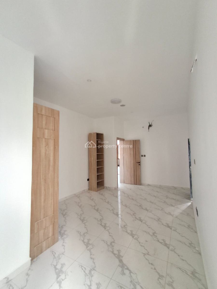 3 Bedrooms Apartment in a Well Secured Estate, Chevron Toll Gate, Lekki Phase 2, Lekki, Lagos, House for Sale