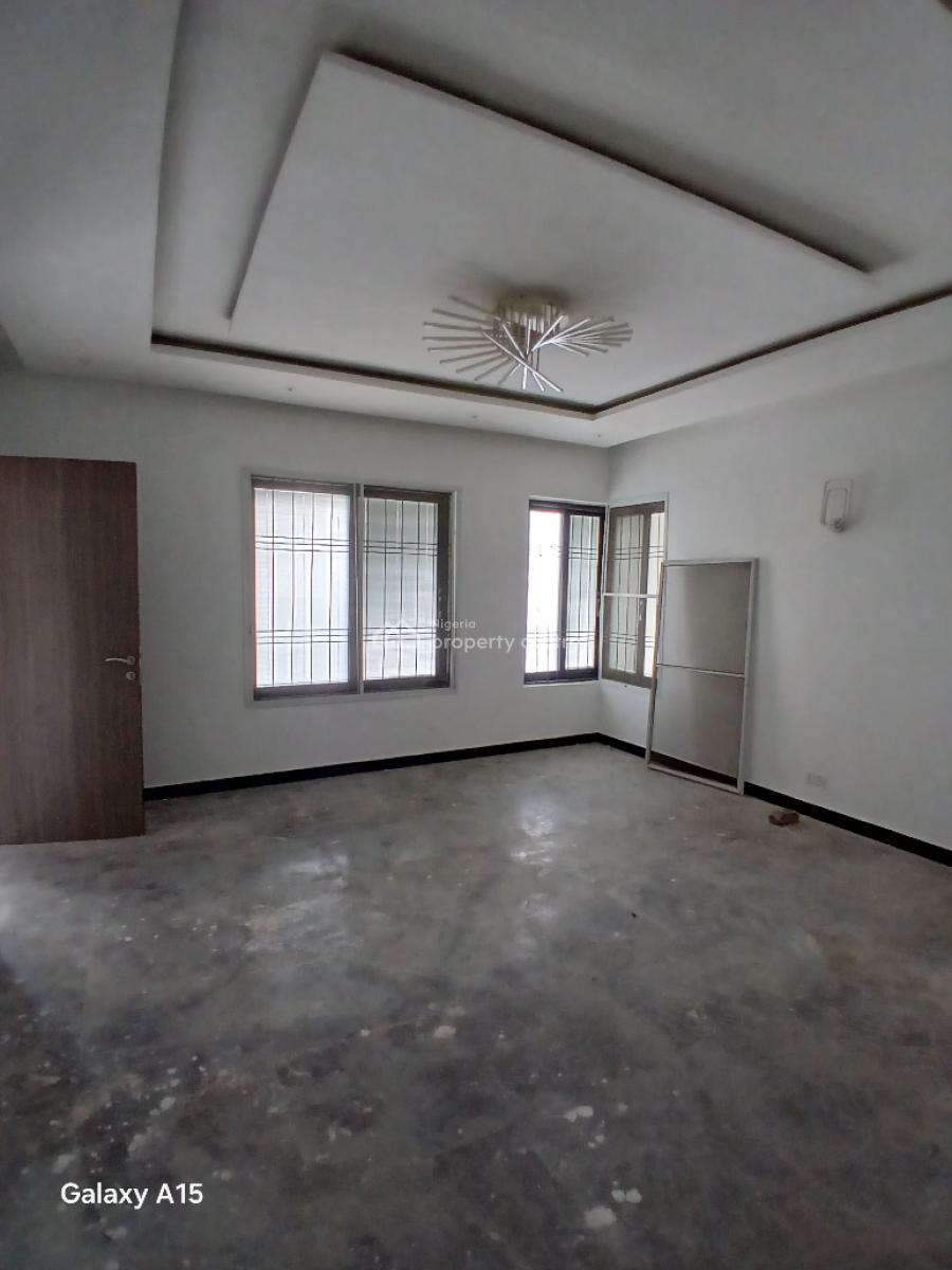 Spacious 4 Beds Semi Detached Terrace on Its Own Compound + Bq & 2 Living Room, Guzape District, Abuja, Terraced Duplex for Rent