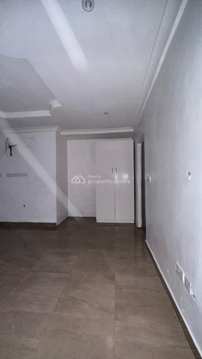 a Room Self-contained in a Serviced Estate, Chevy View Estate, Chevron-lekki, Lekki, Lagos, Self Contain (single Rooms) for Rent