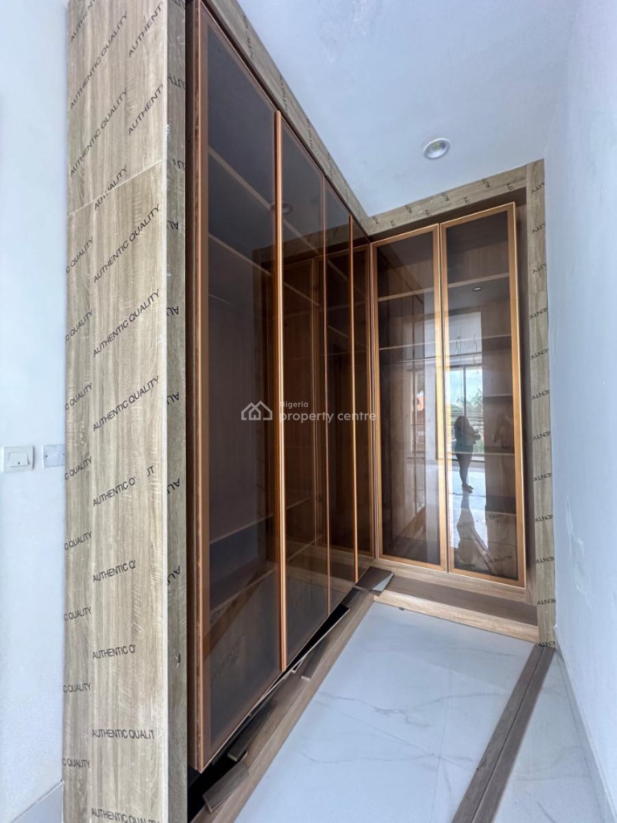 Exquisite 3 Bedroom Apartment with Pool and Gym with Premium Features, Lekki Phase 1, Lekki, Lagos, Flat / Apartment for Sale
