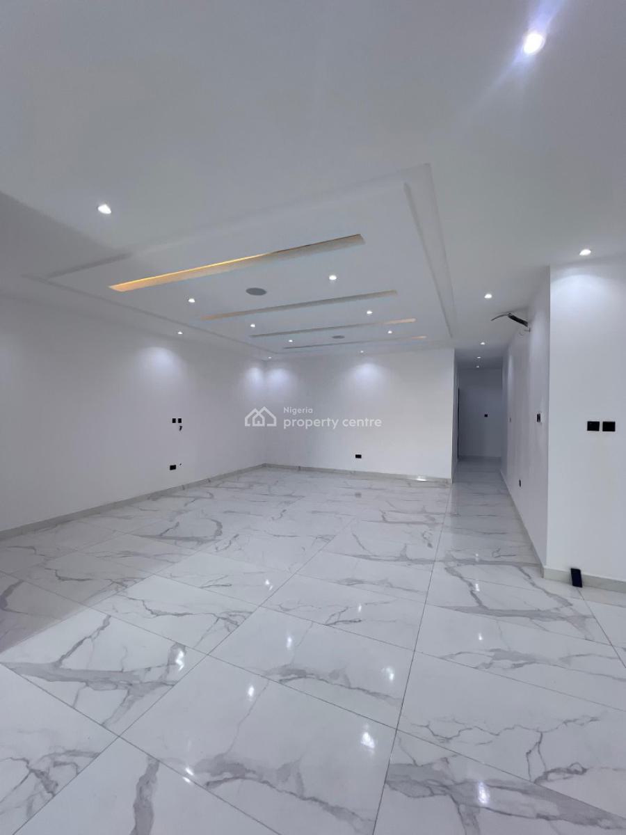 Very Serene 2 Bedroom Apartment with Elevator, Lekki Phase 1, Lekki, Lagos, Flat / Apartment for Sale