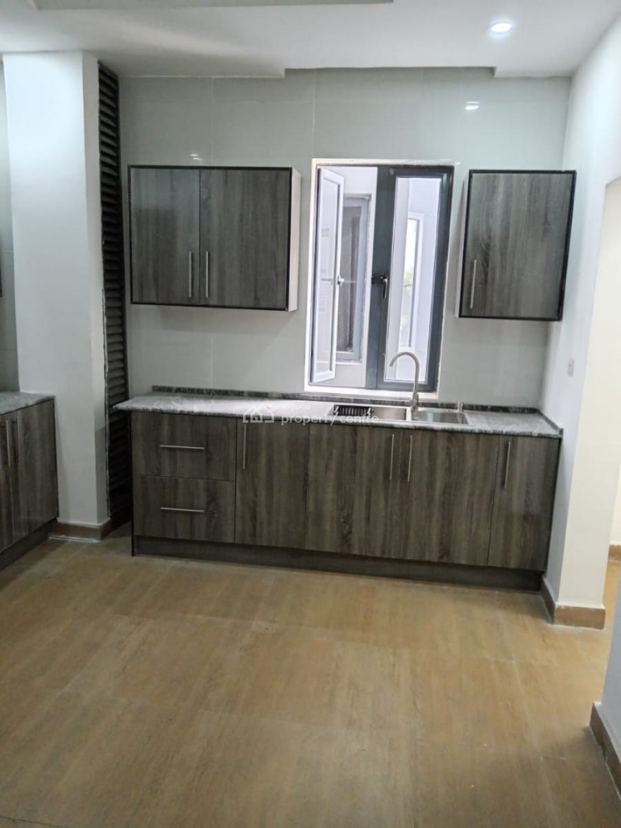 2 Bedroom Apartment with a Bq, Off Àjọṣe Adeogun, Victoria Island (vi), Lagos, Flat / Apartment for Rent