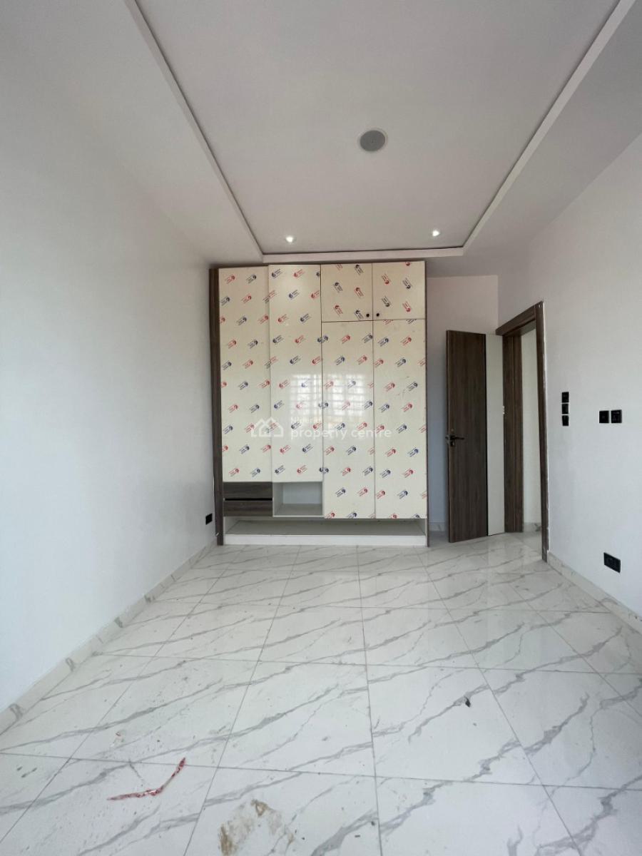 Beautiful 3 Bedroom Apartment with Pool & Elevator with Elite Feature, Lekki Phase 1, Lekki, Lagos, Flat / Apartment for Sale