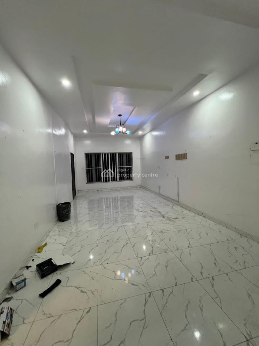 Nice Luxury Service 1 Bedroom Flat ( Mini Flat) with Pool/ Gym, Ikota, Lekki, Lagos, Mini Flat (room and Parlour) for Rent