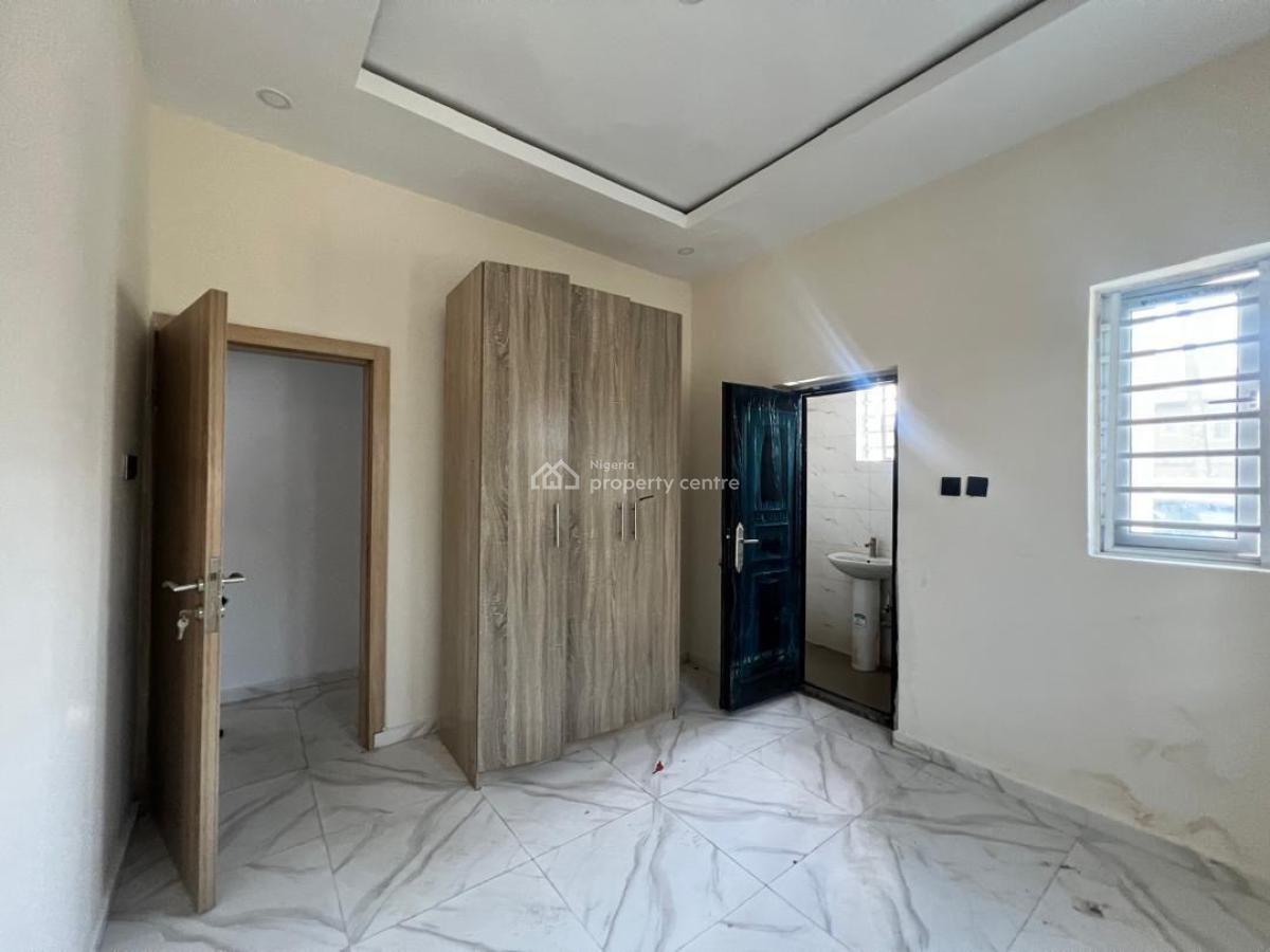 4 Fully Built Flat, Ilaje, Ajah, Lagos, Block of Flats for Sale