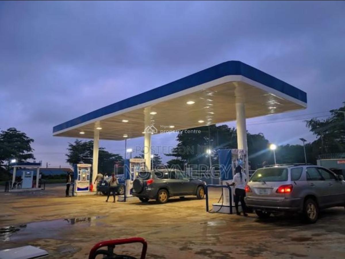 Fuel Station, Beside Jendol Supermarket, Isheri-idimu Road, Isheri, Lagos, Filling Station for Sale