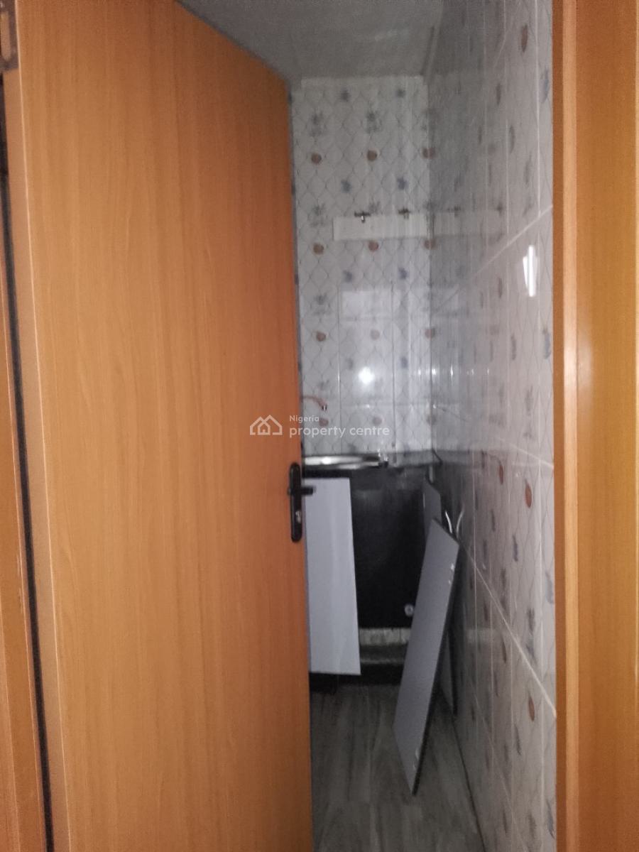 a Room and Parlor (mini Flat), Ologolo, Lekki, Lagos, Mini Flat (room and Parlour) for Rent