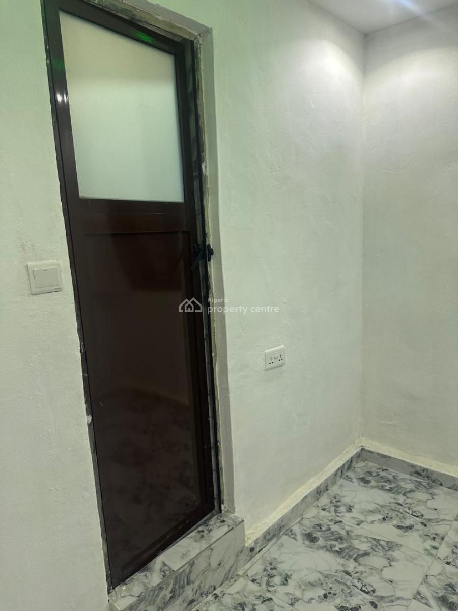 Fantastic Room and Parlor, Magodo Brooks, Gra Phase 2, Magodo, Lagos, Mini Flat (room and Parlour) for Rent