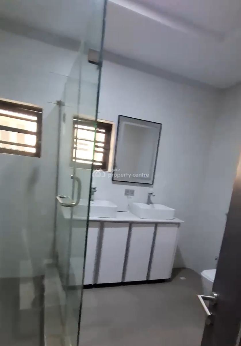 5 Bedroom Semi Detached Duplex, Gra Phase 2, Magodo, Lagos, Semi-detached Duplex for Sale