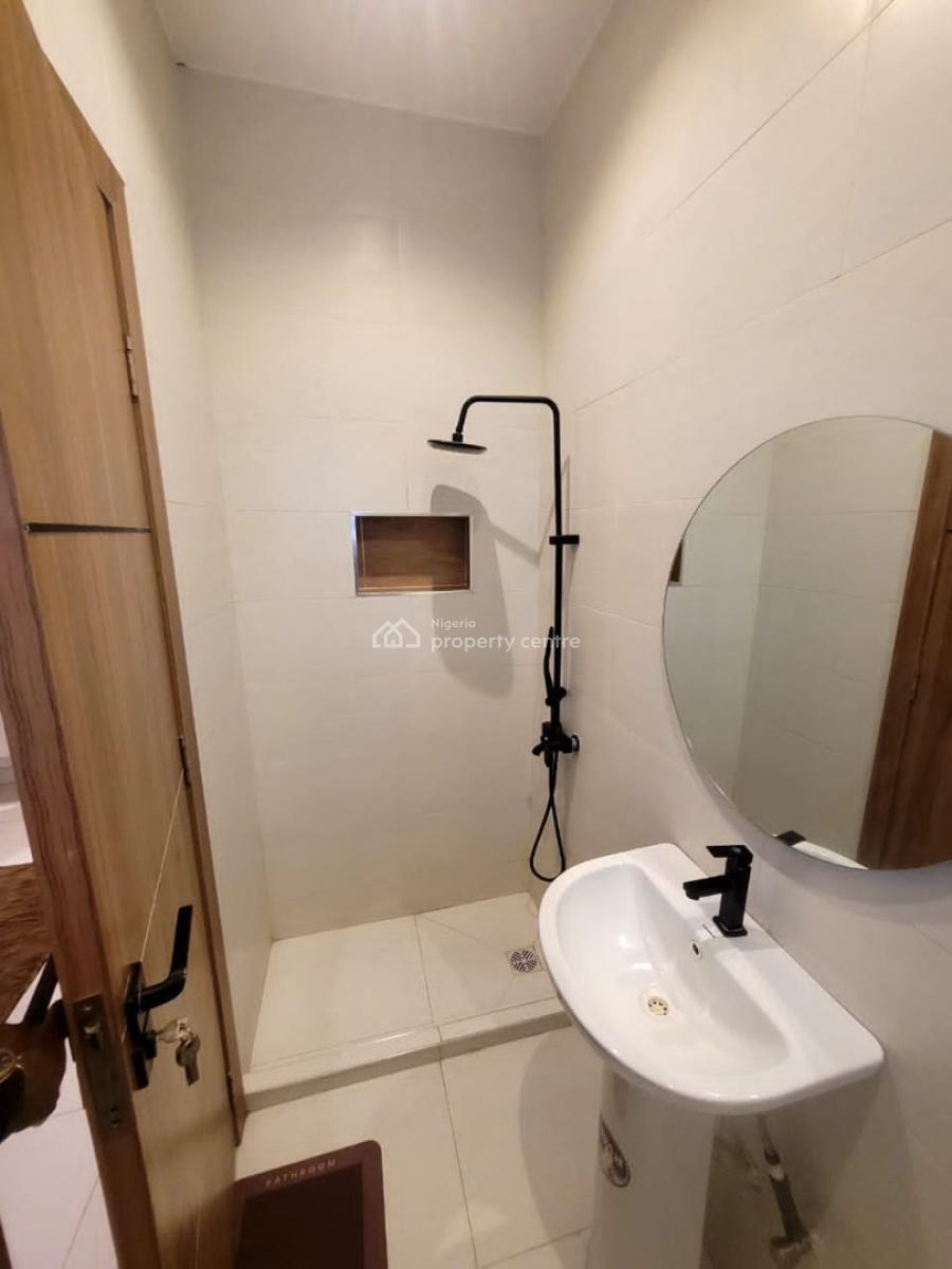 3 Bedroom Furnished Pent with Bq, Lekki, Lekki Phase 1, Lekki, Lagos, Flat / Apartment for Rent