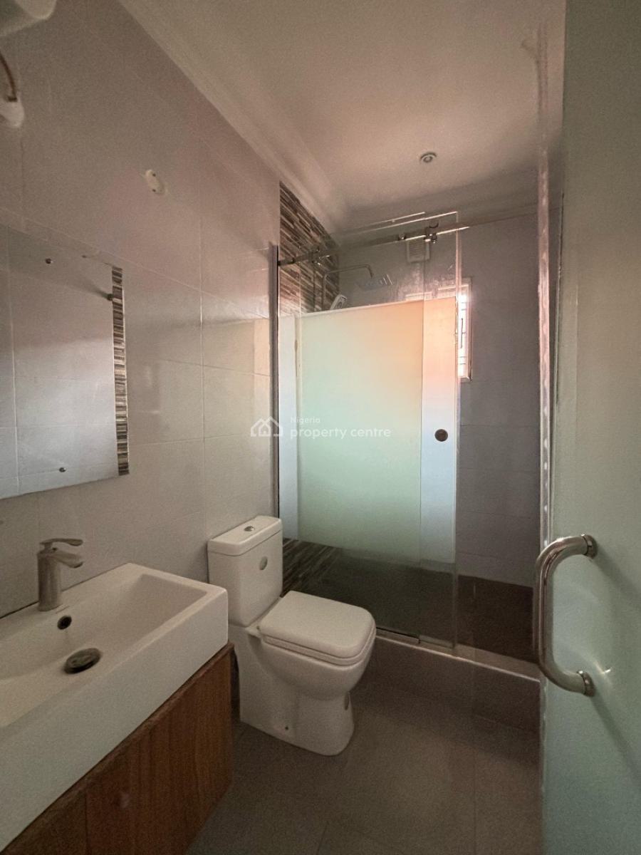 Fully Serviced and Fitted 2 Bedrooms Apartment, Lekki Phase 1, Lekki, Lagos, Flat / Apartment for Rent