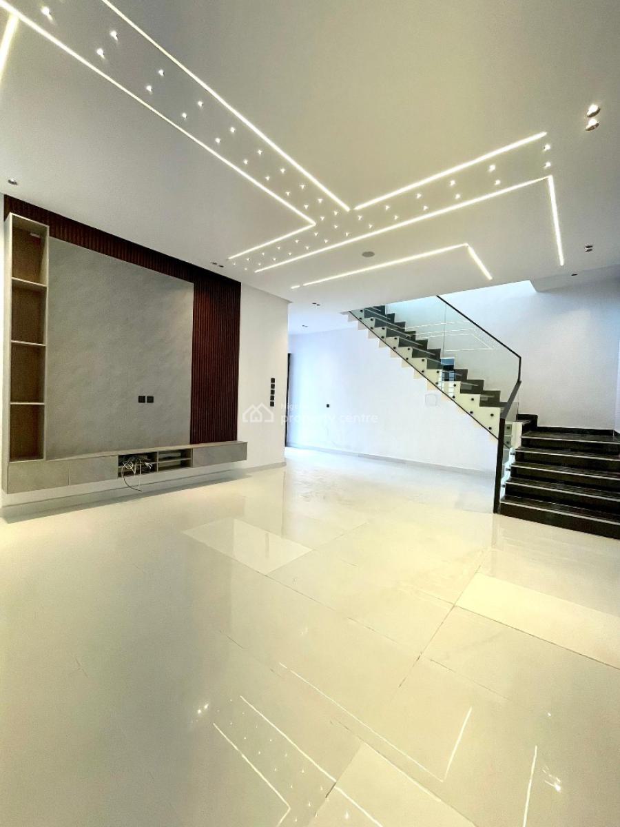 Specious 4 Bedrooms Semi Detached with Bq, Ajah, Lekki, Lagos, Semi-detached Duplex for Sale