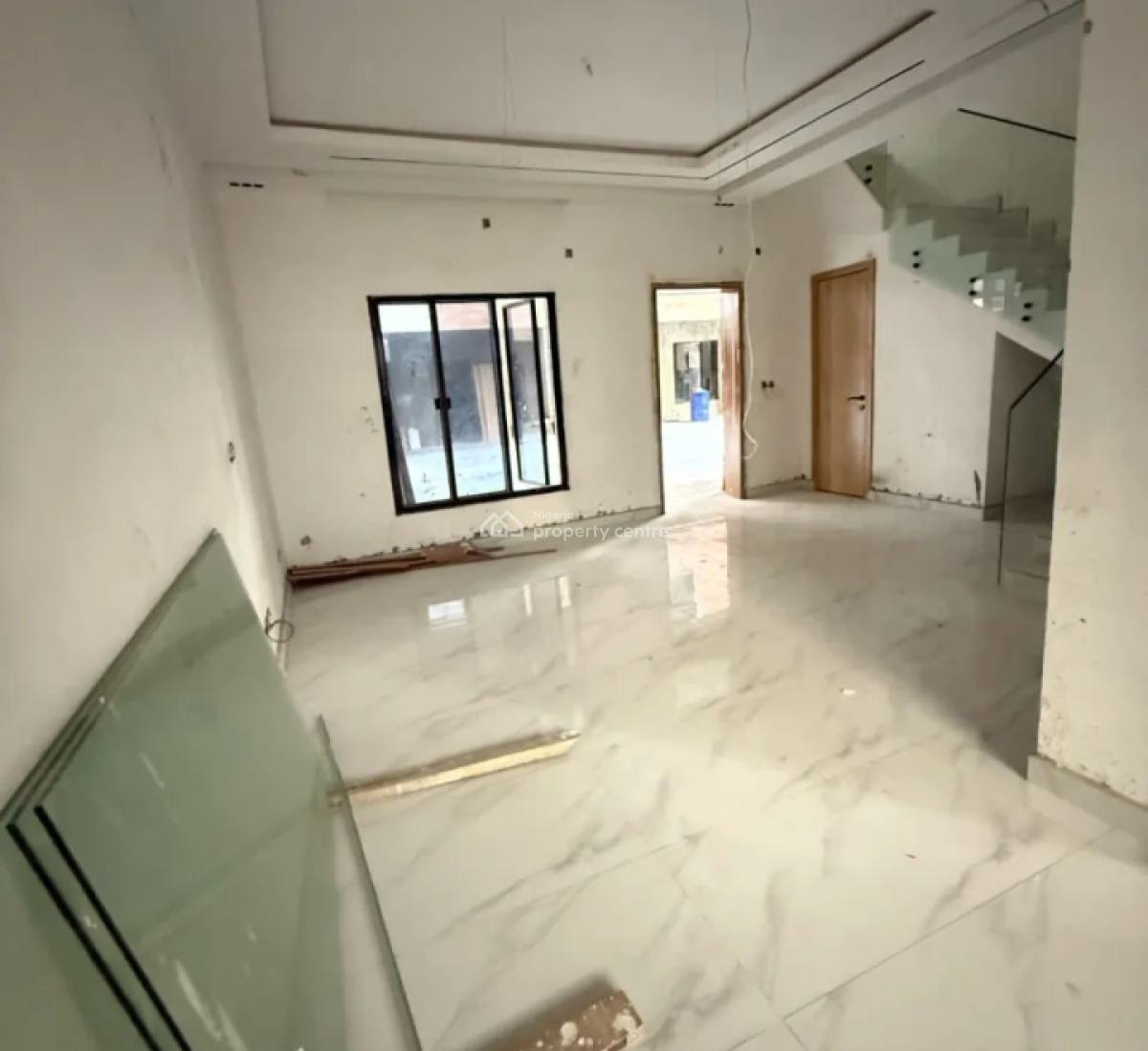 Luxury 4 Bedroom Apartment, Lekki Phase 1, Lekki, Lagos, Flat / Apartment for Sale