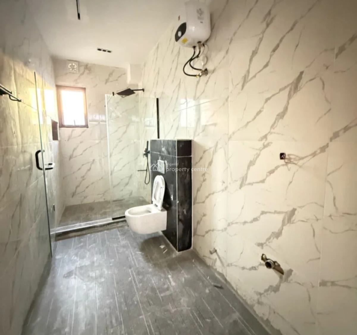 Luxury 4 Bedroom Apartment, Lekki Phase 1, Lekki, Lagos, Flat / Apartment for Sale