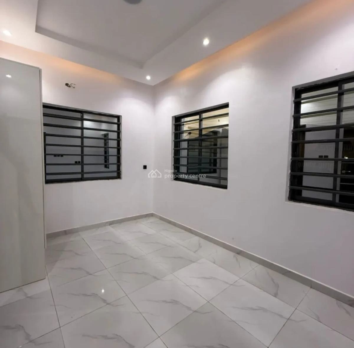 Luxury 2 Bedroom Apartment, Lekki Phase 1, Lekki, Lagos, Flat / Apartment for Sale