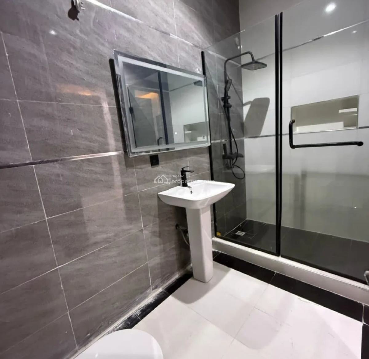 Luxury 2 Bedroom Apartment, Lekki Phase 1, Lekki, Lagos, Flat / Apartment for Sale
