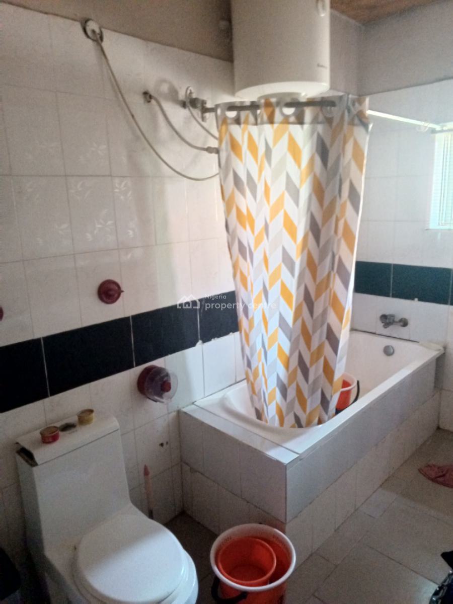 Fantastic 3 Bed Flat, on Top Floor., Admiralty Homes Estate, Off Alpha Beach Road, New-road Bustop, Igbo Efon, Lekki, Lagos, Flat / Apartment for Rent
