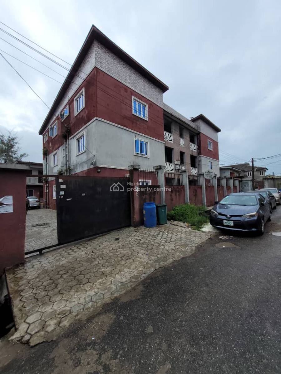 Spacious  2 Bedrooms, Abule Ijesha, Yaba, Lagos, Flat / Apartment for Rent