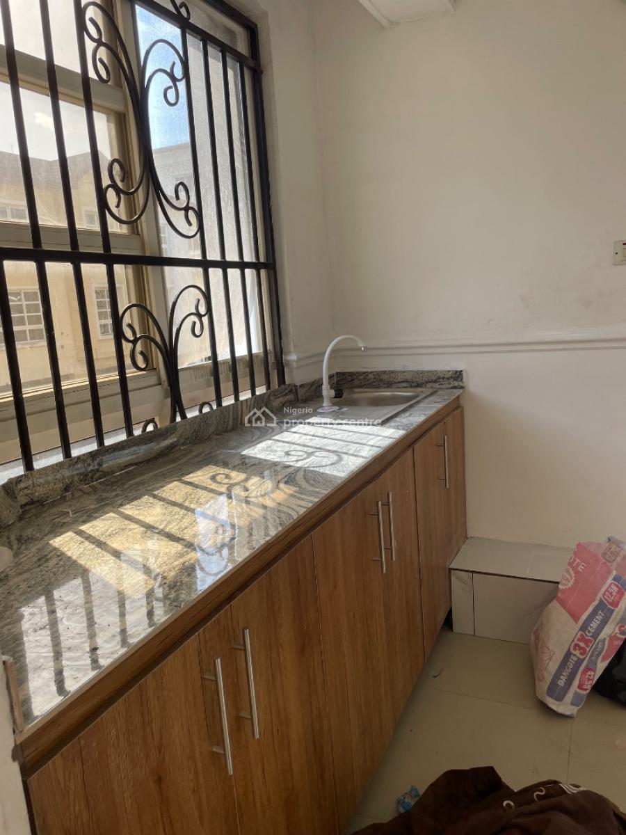 Big Service Studio, Chevron Drive, Lekki Expressway, Lekki, Lagos, Self Contain (single Rooms) for Rent