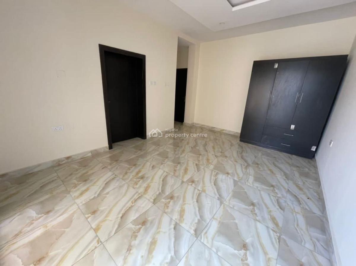 2 Bedroom Apartment with Bq, Lekki Scheme 2, Ajah, Lagos, Flat / Apartment for Sale