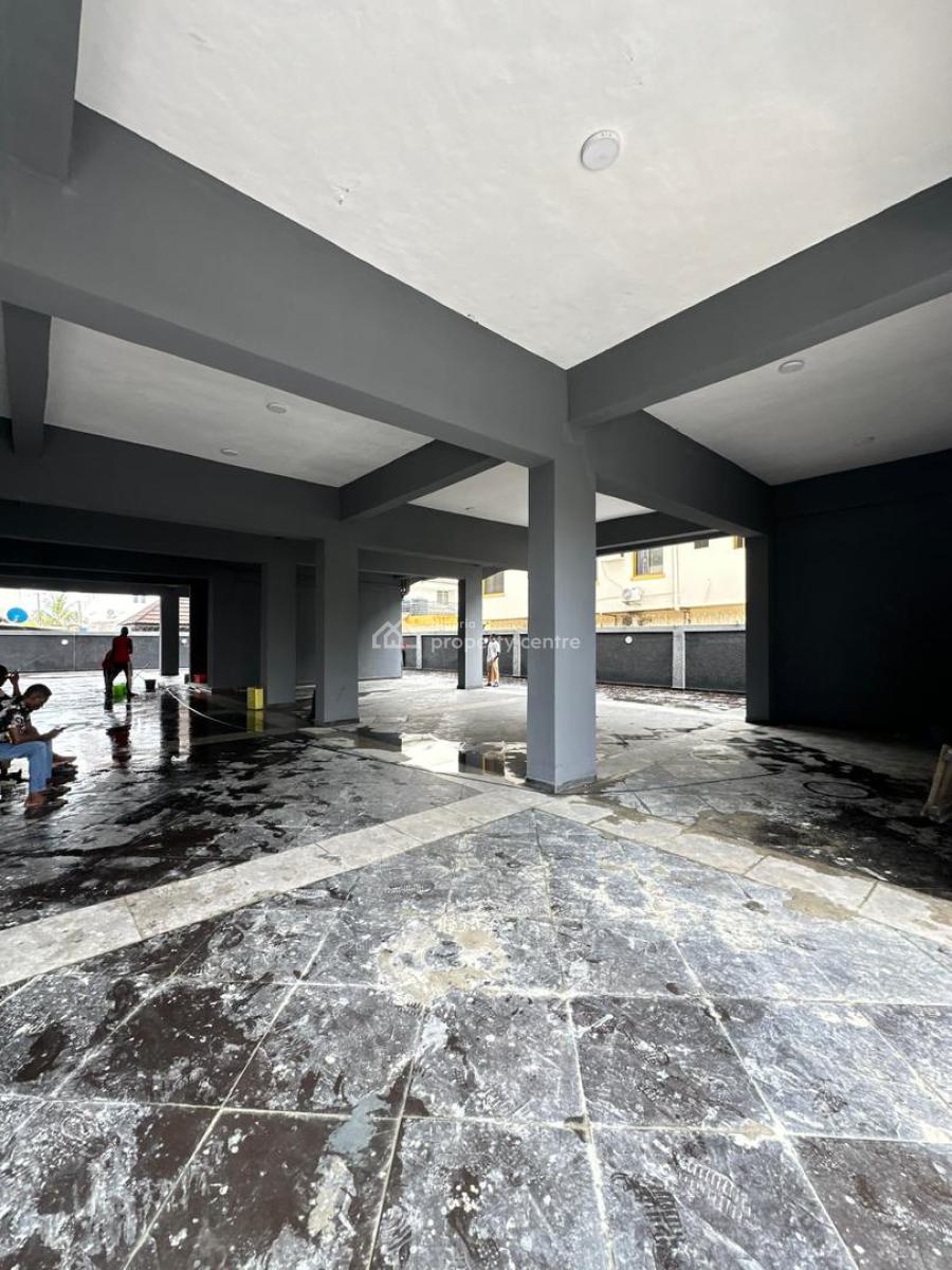 Spacious 2 Bedroom Apartment with Elevator, Pool and Gym., Lekki Phase 1, Lekki, Lagos, Flat / Apartment for Sale
