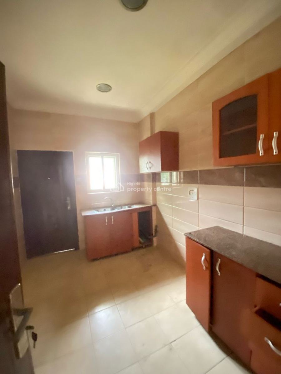 Spacious 3 Bedroom Apartment, Lekki Conservation Road, Lekki, Lagos, Flat / Apartment for Rent