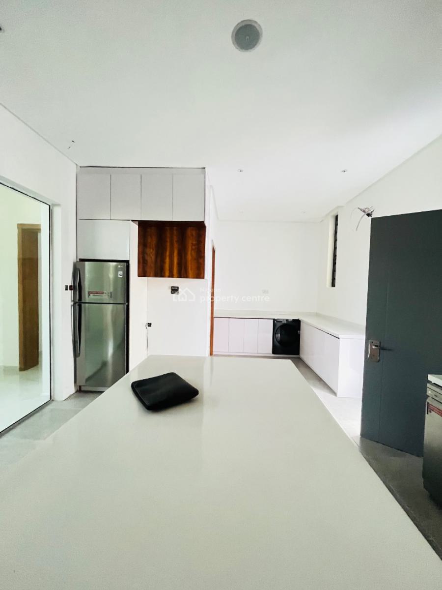 Luxurious 5 Bedroom Mansion Now Available, Orchid Road, Lekki, Lagos, House for Sale
