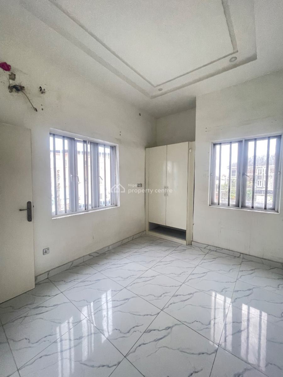 Spacious Three Bedroom with Bq Apartment, Osapa, Lekki Phase 1, Lekki, Lagos, Flat / Apartment for Sale