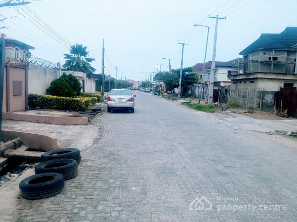 Exquisite and  Well Furnished 1 Bedroom Apartment, Lekki Phase 1, Lekki, Lagos, Mini Flat (room and Parlour) Short Let