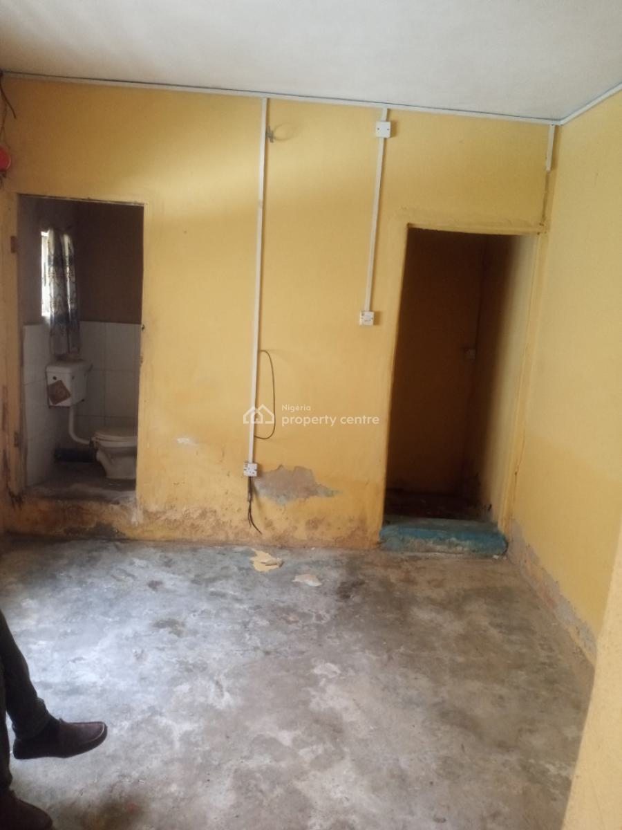 Mini Flat, Chief Natafe, Animashaun, Surulere, Lagos, Flat / Apartment for Rent