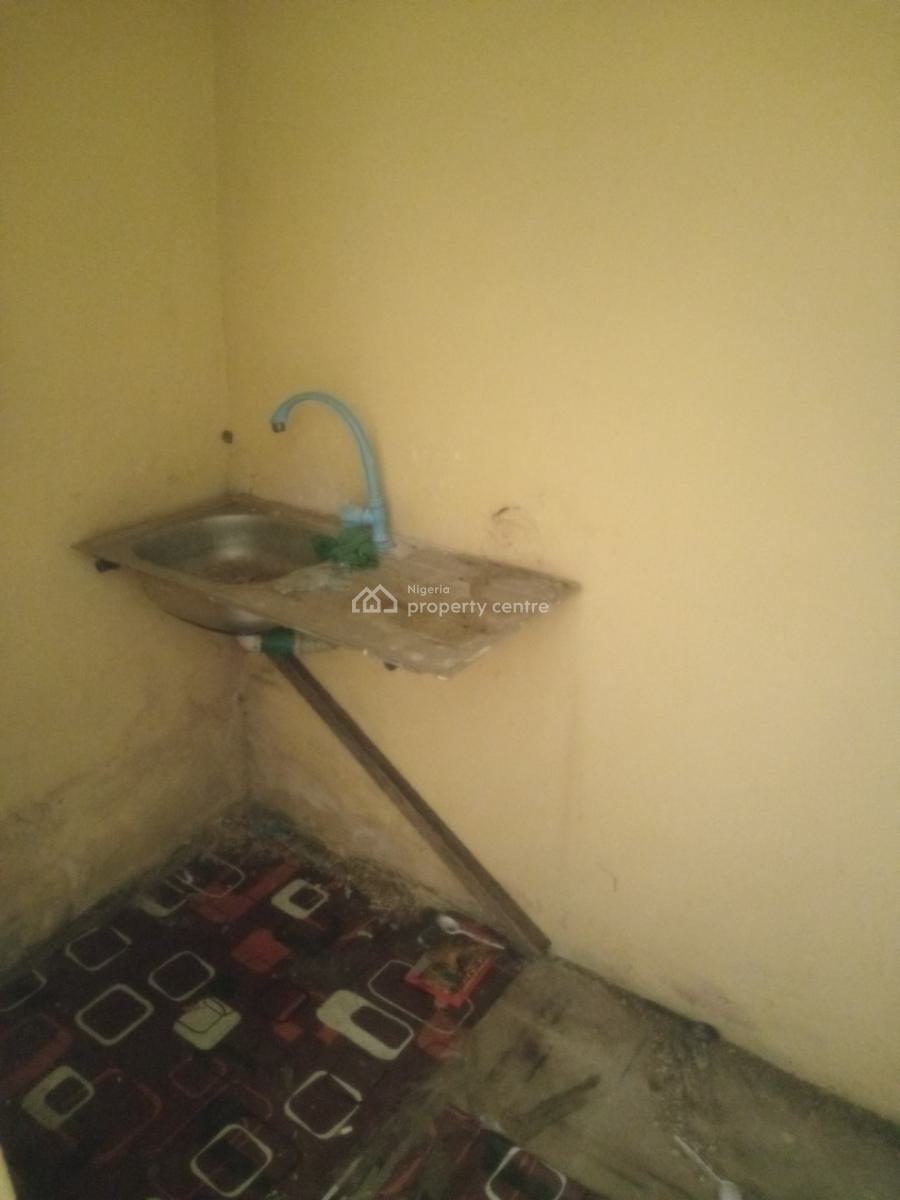 Mini Flat, Chief Natafe, Animashaun, Surulere, Lagos, Flat / Apartment for Rent