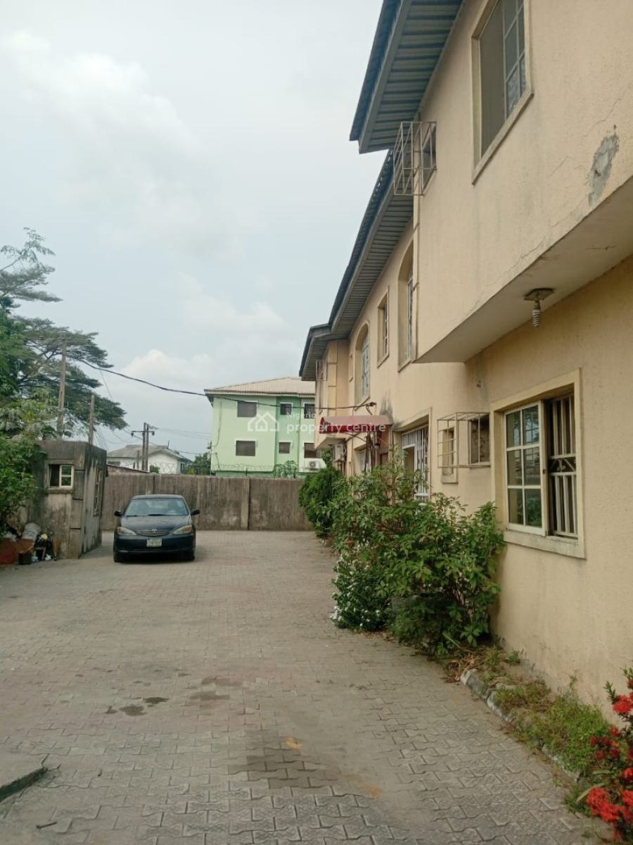 4 Units of 3 Bedroom Flat Sitting on 835sqm, Kingdom Hall Abijo, Sangotedo, Ajah, Lagos, House for Sale