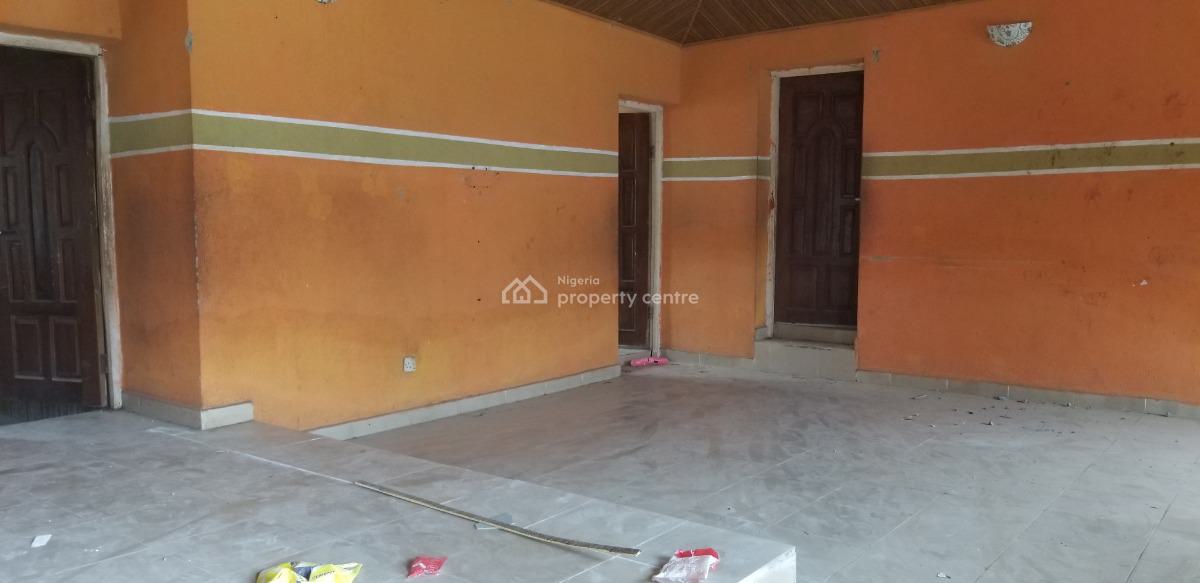 3 Bedroom Flat with Good Facilities, Airport Road, Alakia, Ibadan, Oyo, Flat / Apartment for Rent