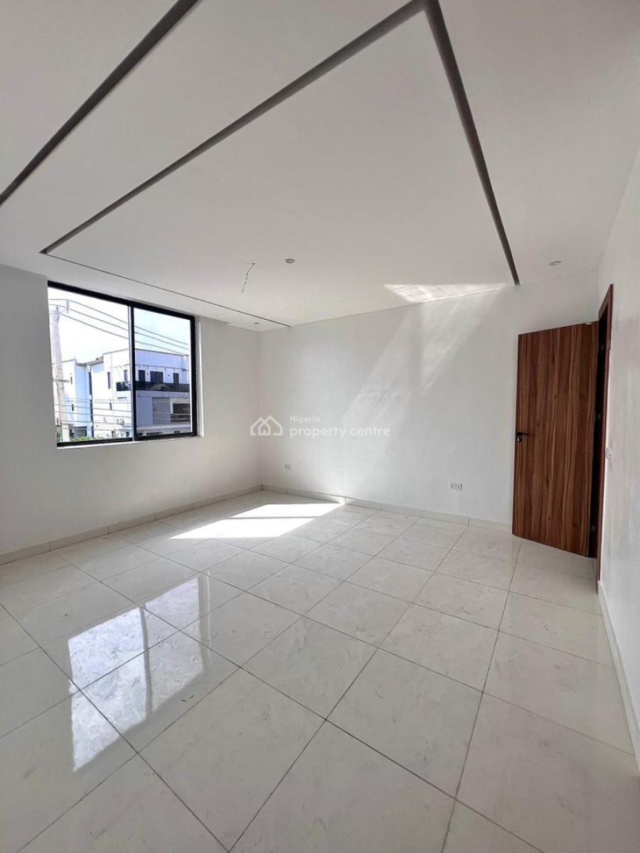 Contemporary 2 Bedrooms Flat with Swimming Pool, Gym and Elevator, Lekki Phase 1, Lekki, Lagos, Flat / Apartment for Sale